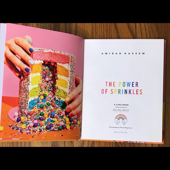 The Power of Sprinkles A CAKE BOOK - Picture 5 of 15